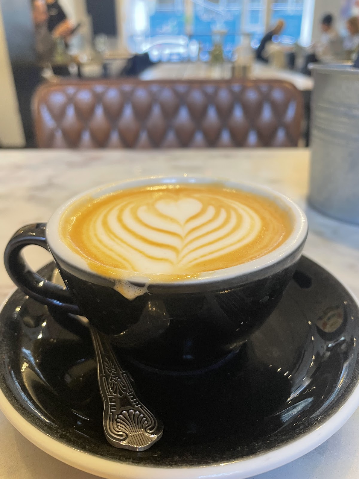 HALFCUP KINGS CROSS — café photo 3