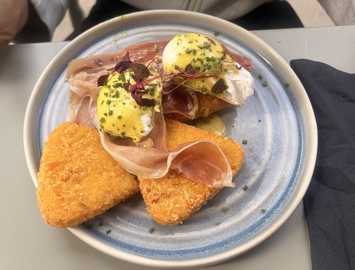 HALFCUP KINGS CROSS — café photo 5