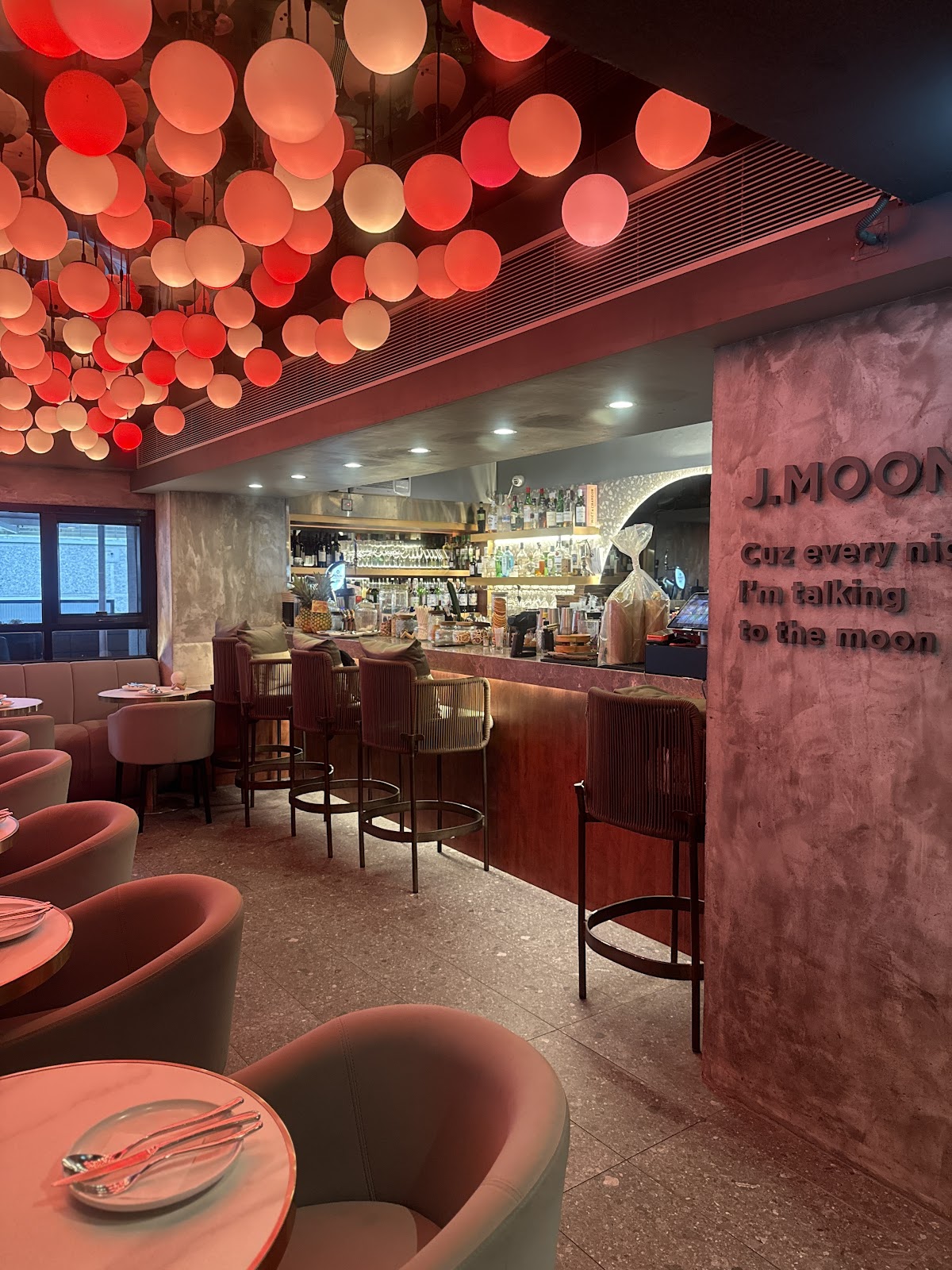 Kowloon Slow Pour — café photo 6