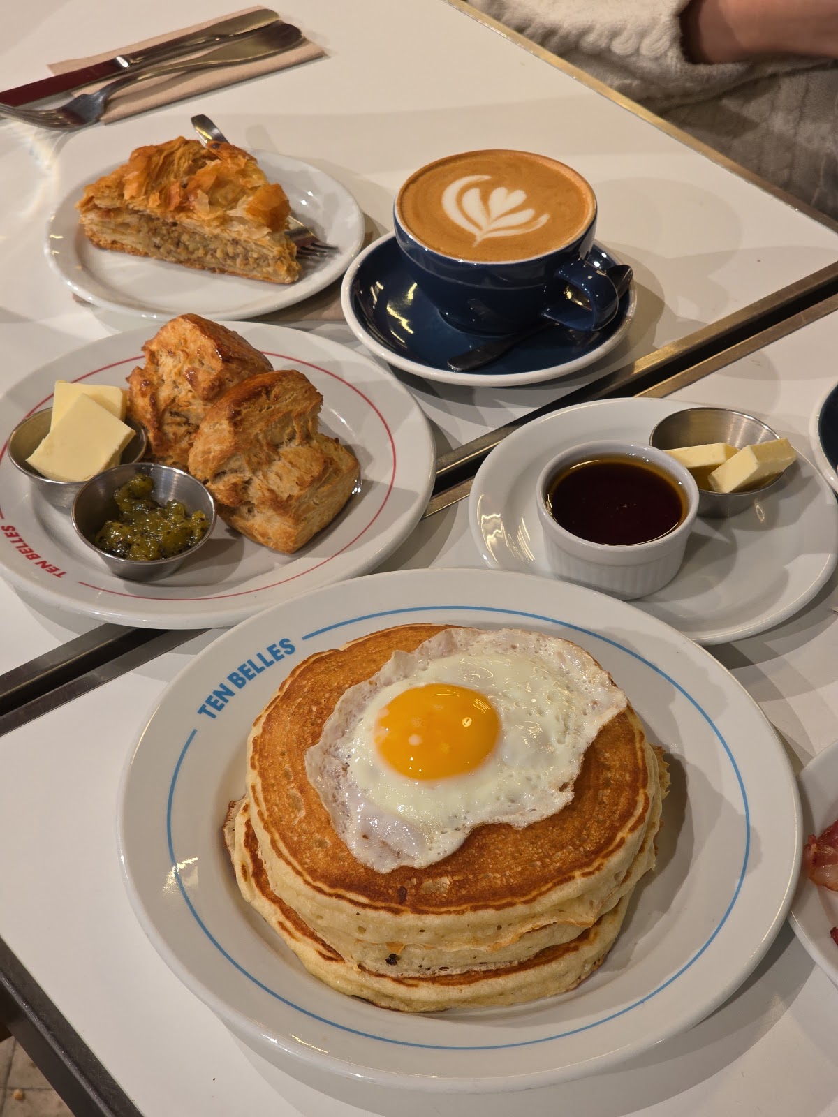 Ten Belles Bread — café photo 5