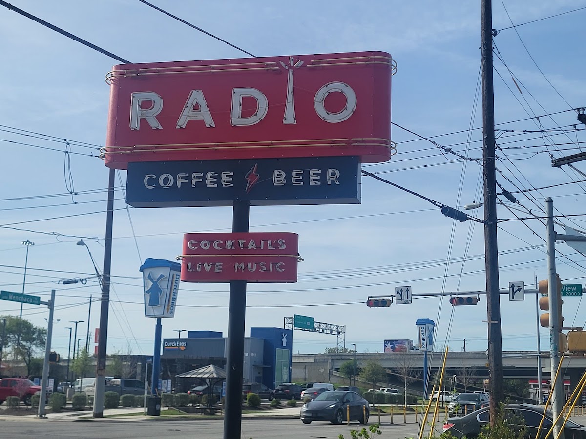 Radio Coffee & Beer — café photo 5