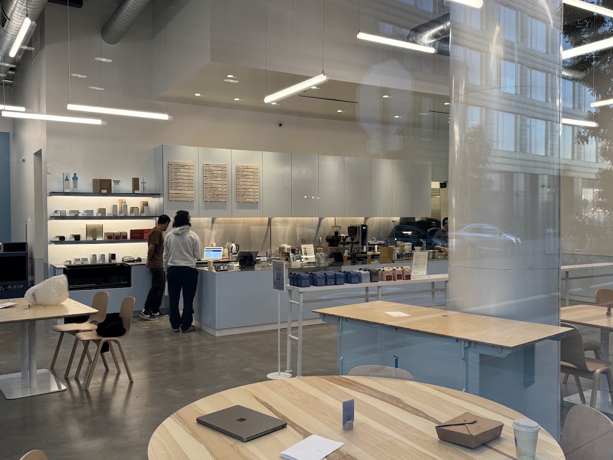 Blue Bottle Coffee CA 94158 — café photo 3