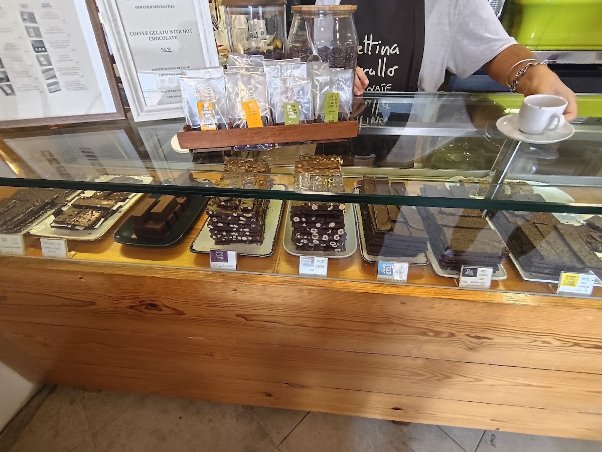 Bettina & Niccolò Corallo — café photo 5