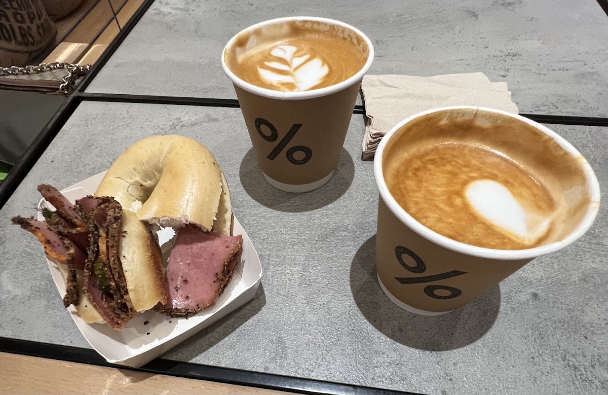 % Arabica Dubai Mall — café photo 3