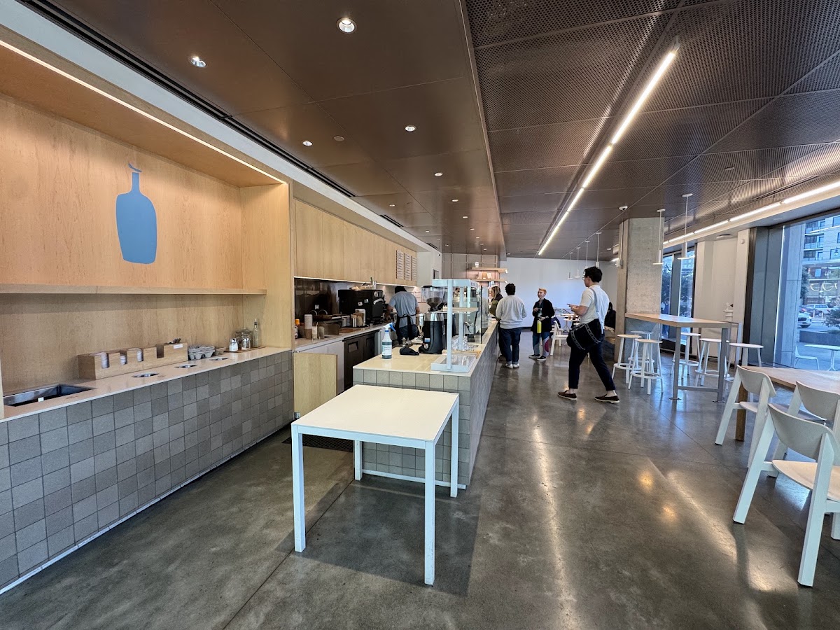Blue Bottle Coffee CA 94103 — café photo 3