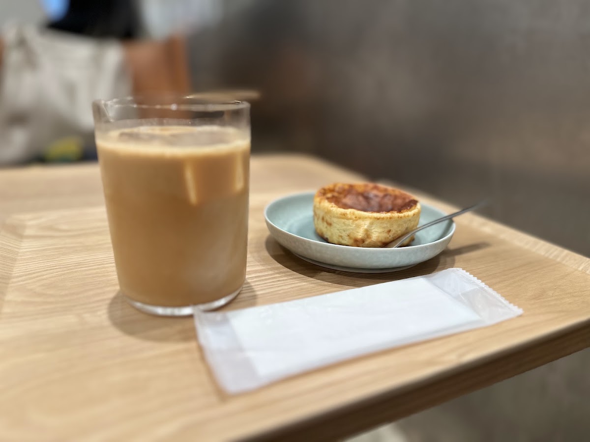 Blue Bottle Coffee Chuo City — café photo 3