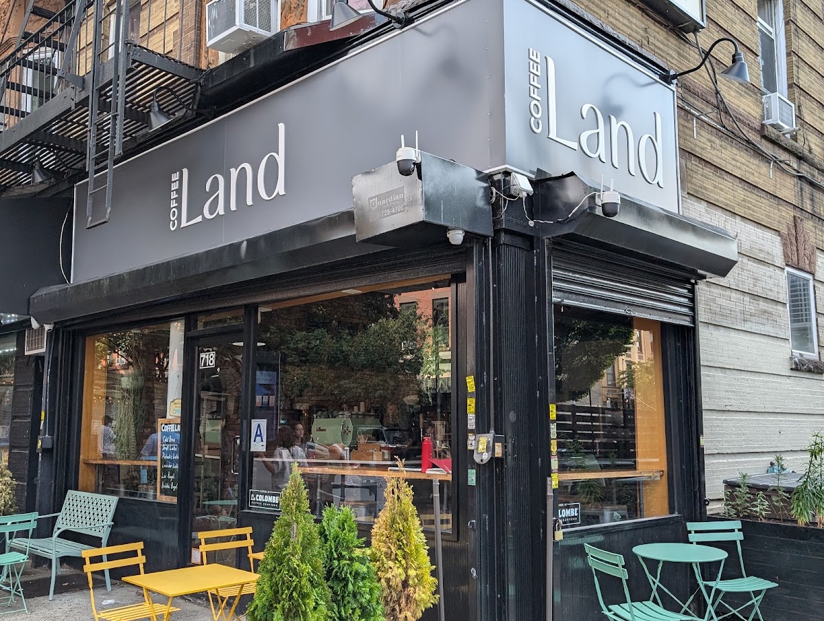 Coffee Land — café photo 4