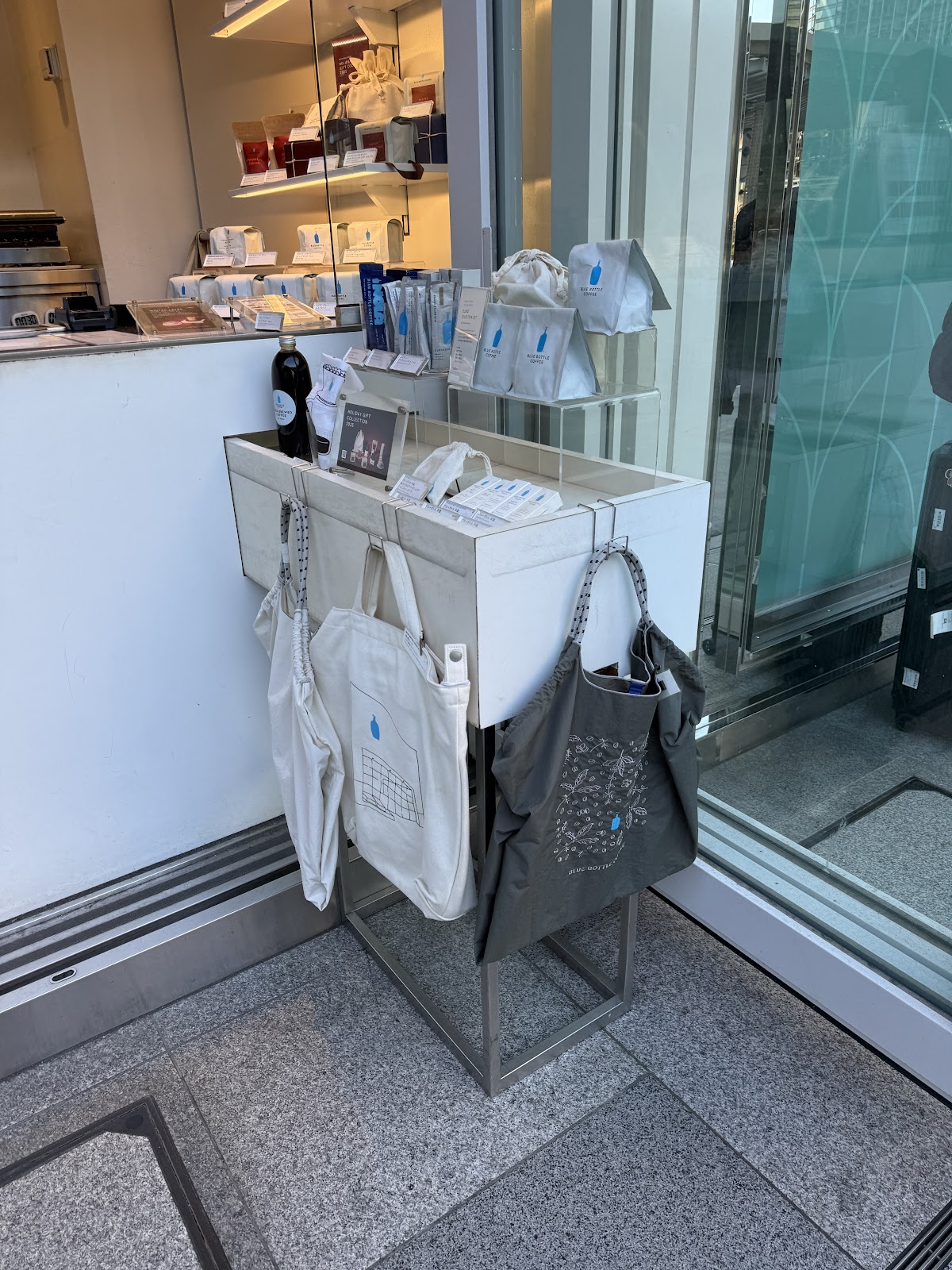 Blue Bottle Coffee Nishi Ward — café photo 6