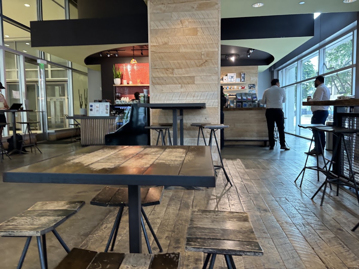 Houndstooth Coffee Frontier — café photo 4
