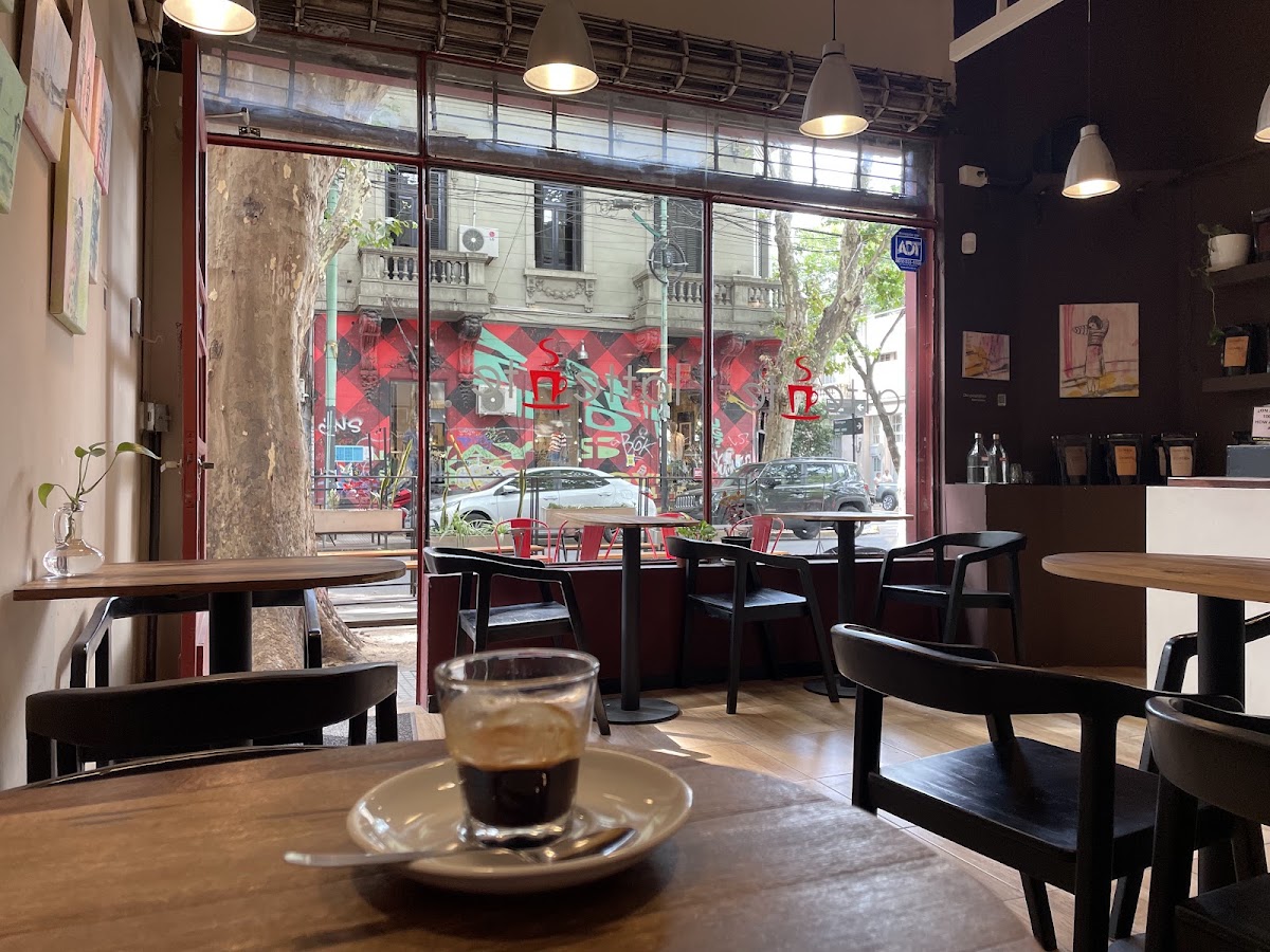 Lattente Palermo — café photo 4