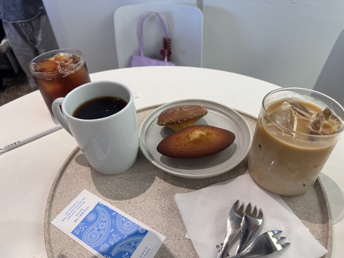 Yeongdo Bridge Roasters — café photo 3