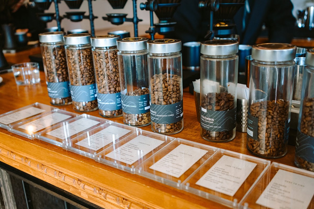 Glitch Coffee Roasters Ginza — café photo 2