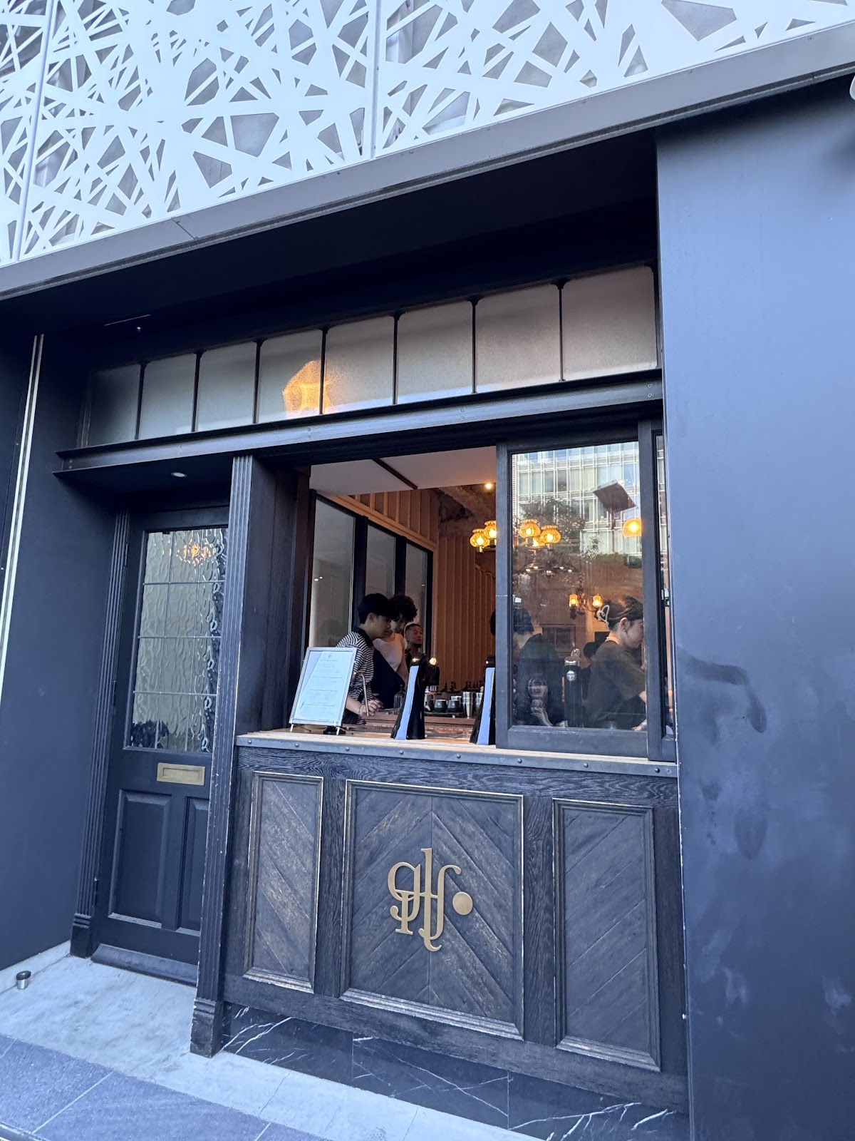 Glitch Coffee Roasters Ginza — café photo 4