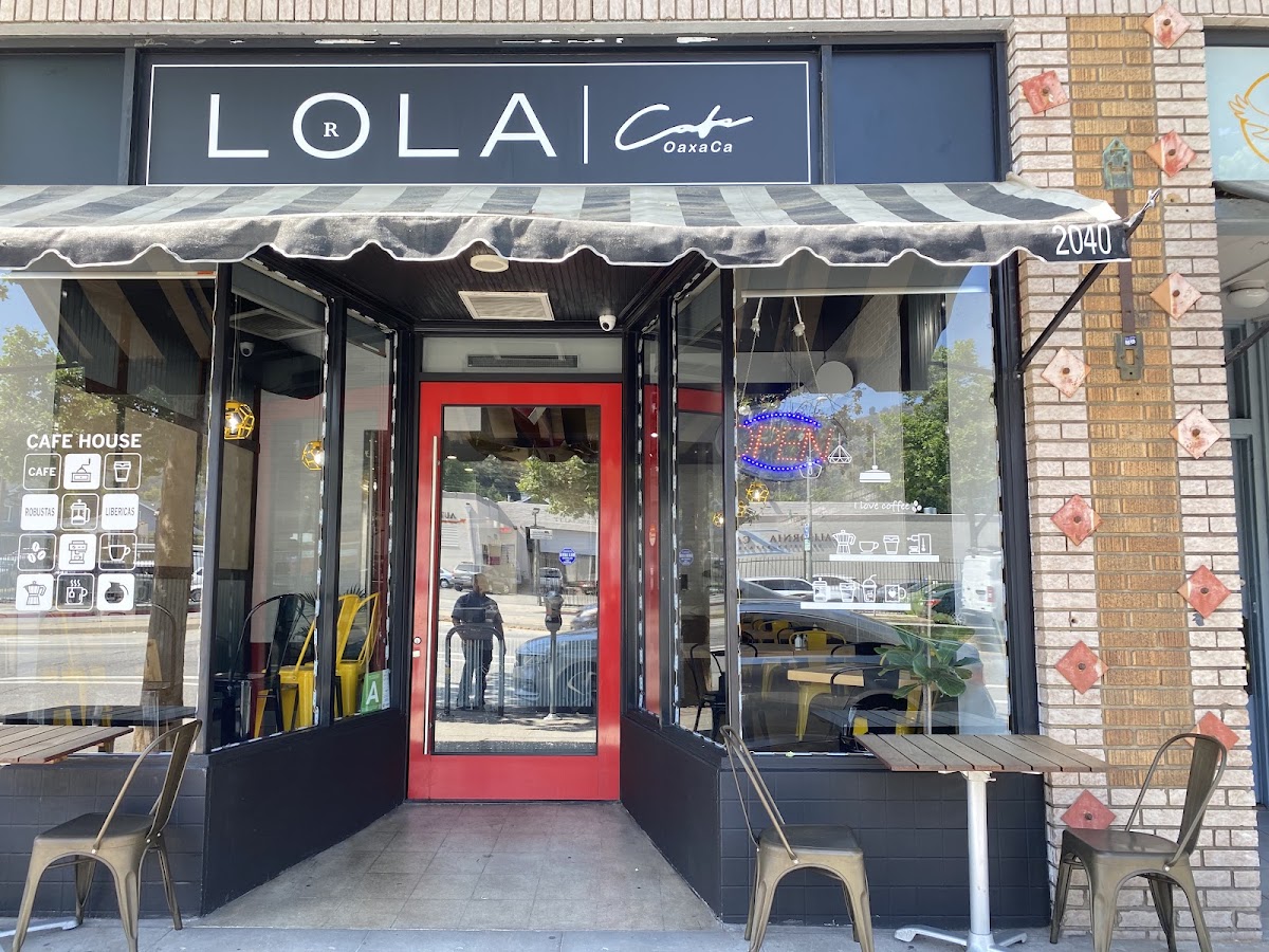 Lola café — café photo 1