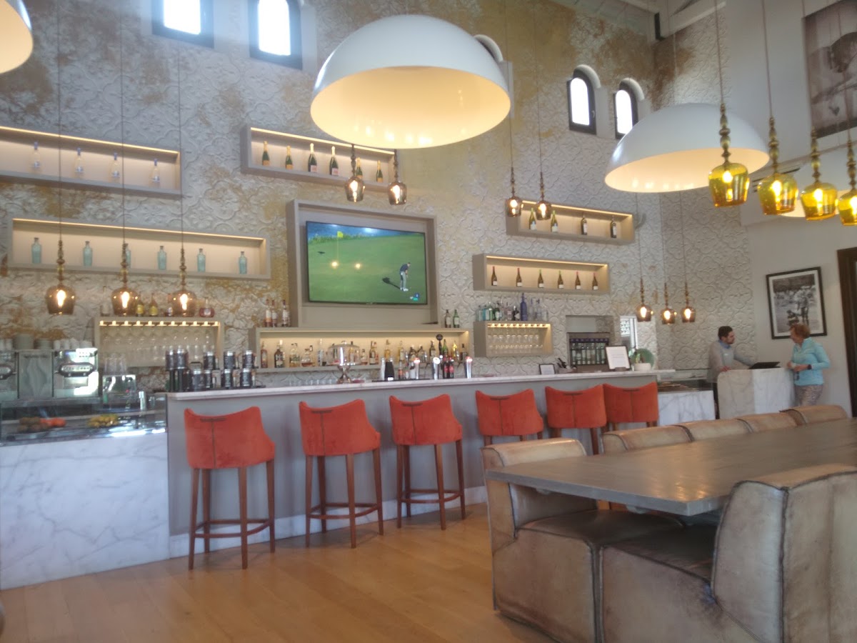 La Reserva Coffee Bar — café photo 3