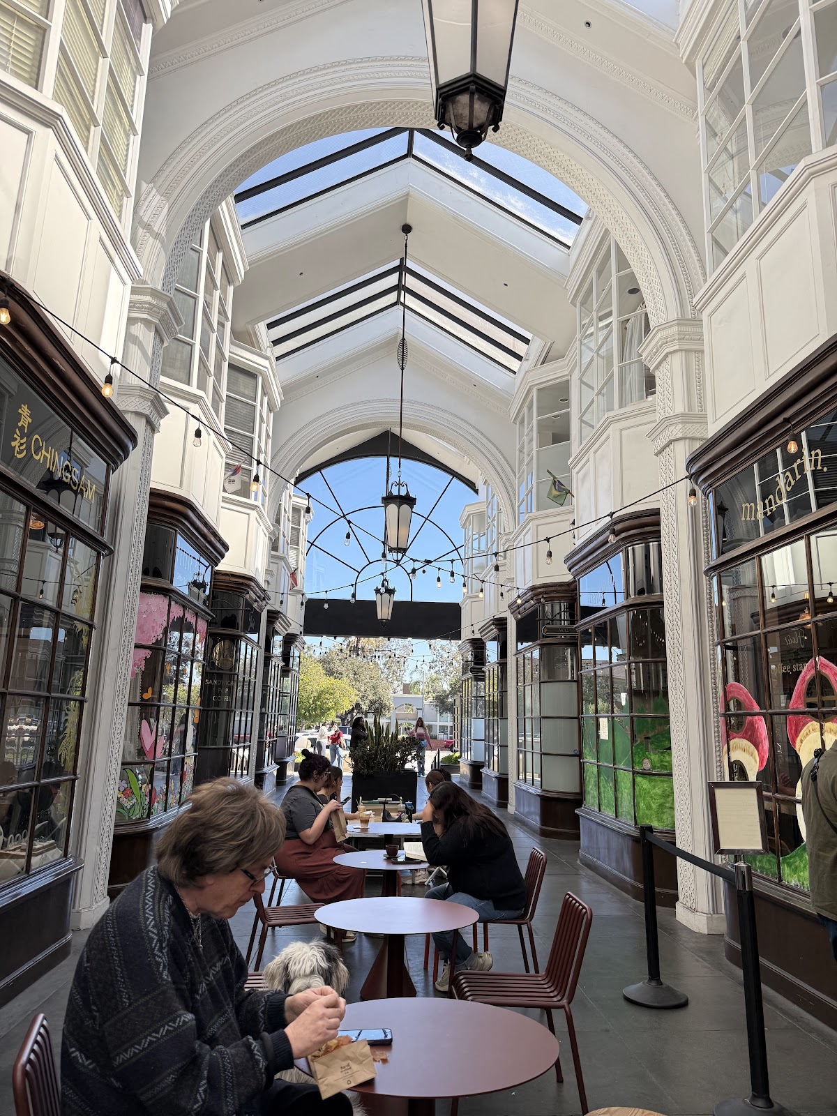 mandarin coffee stand — café photo 3