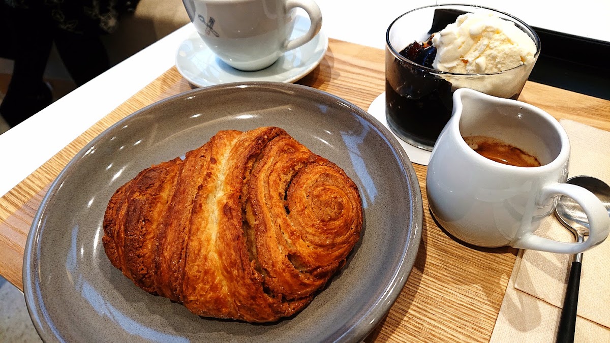 Sannomiya Espresso Bar — café photo 2