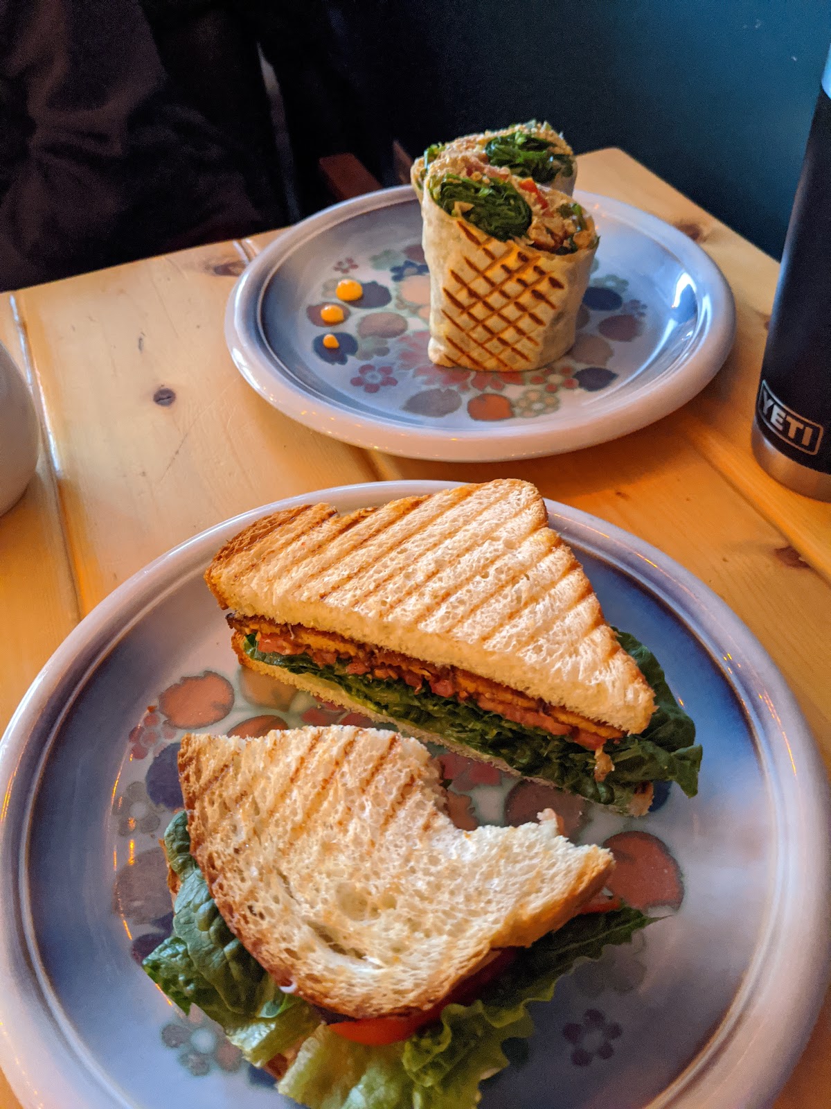 Grindhaus Cafe — café photo 2