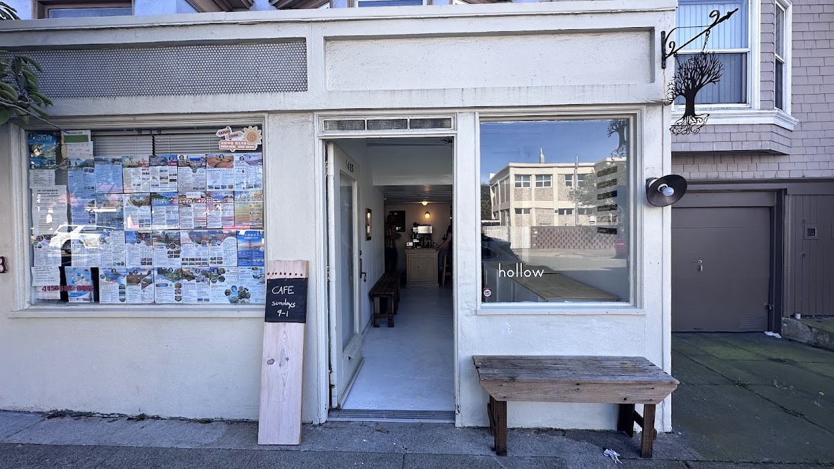 Hollow — café photo 1
