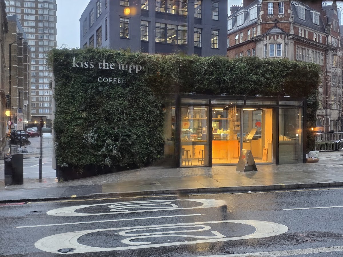 Kiss the Hippo Coffee Shoreditch — café photo 1