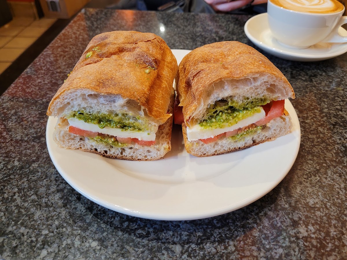 Simons Coffee Shop — café photo 2