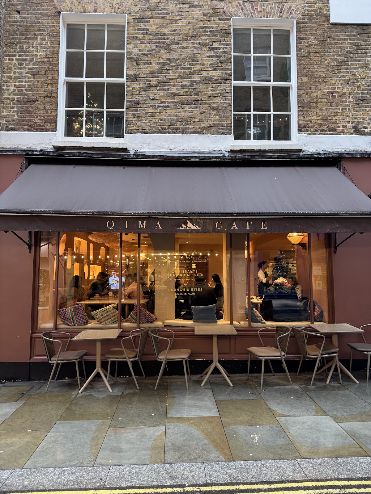 Qima Café and Pâtisserie - Covent Garden — café photo 1