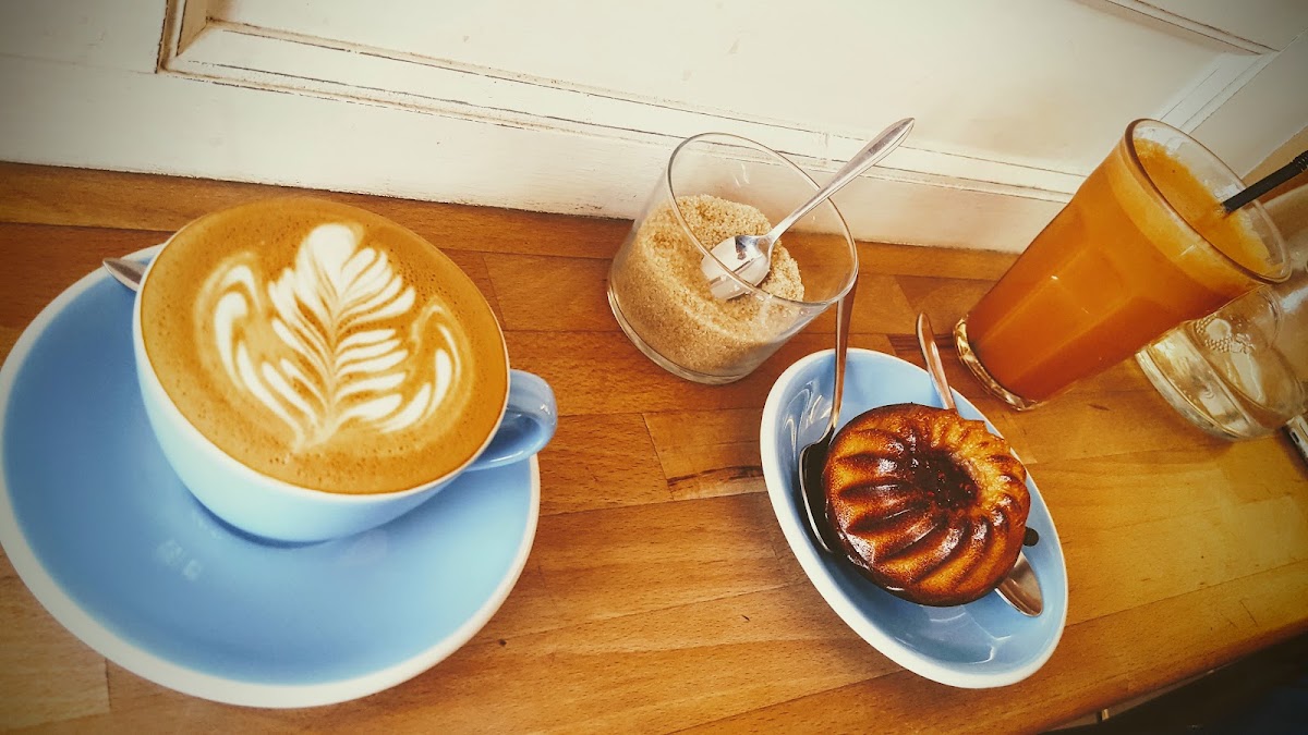 Cream — café photo 2