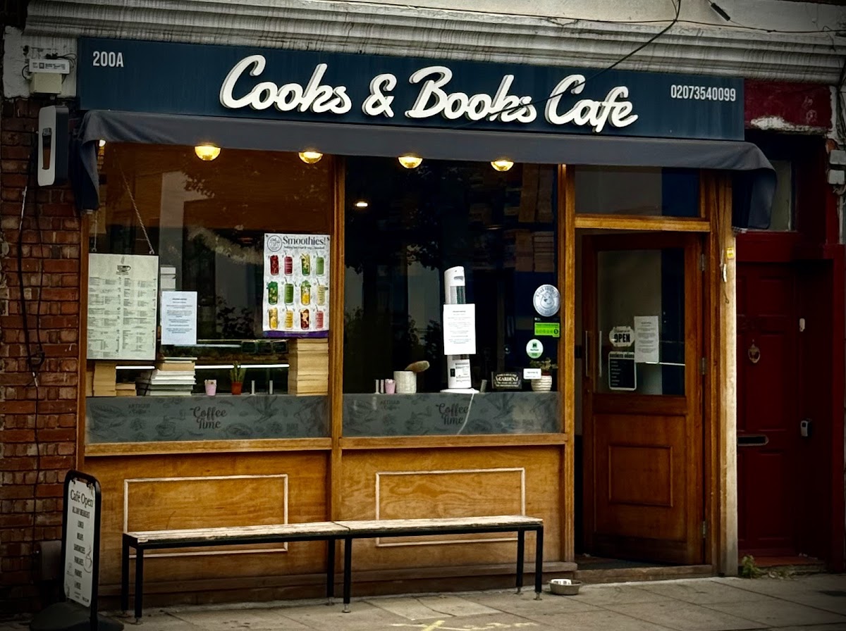 Cooks & Books — café photo 4
