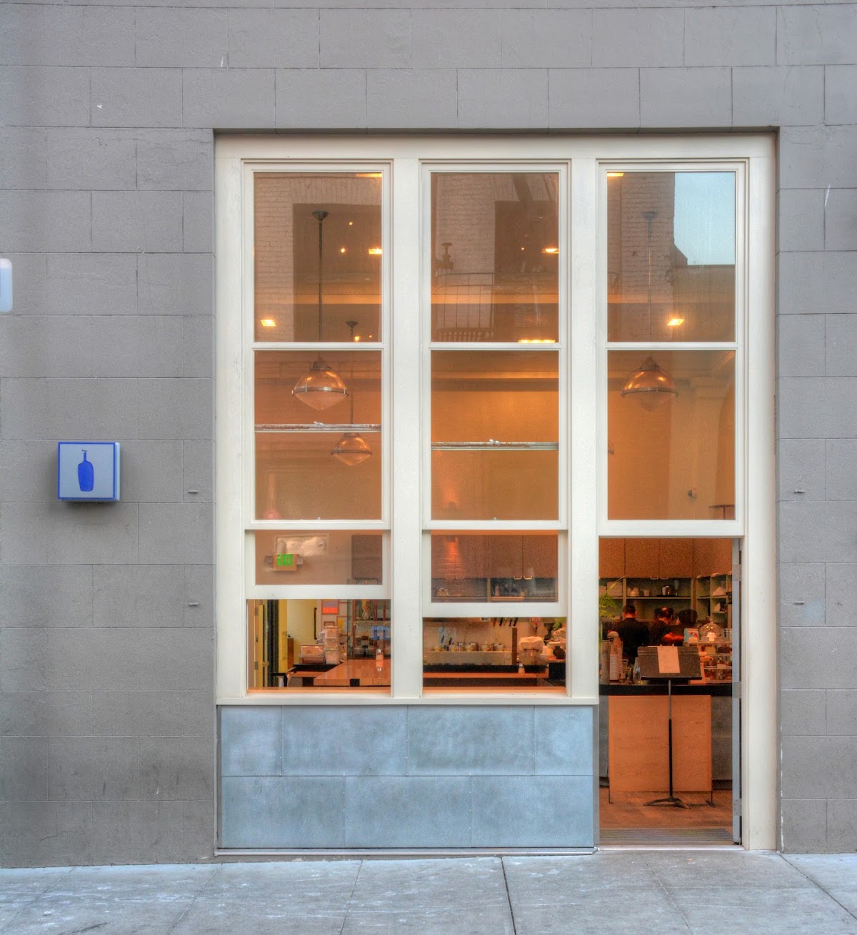 Blue Bottle Coffee Mint Plaza — café photo 1