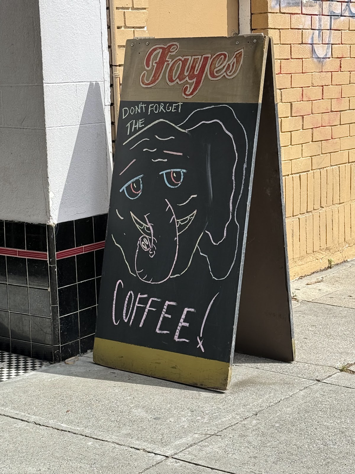 Fayes Video & Espresso Bar — café photo 6