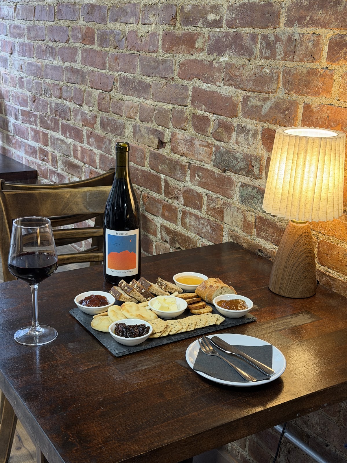 GNIHTON — café photo 4