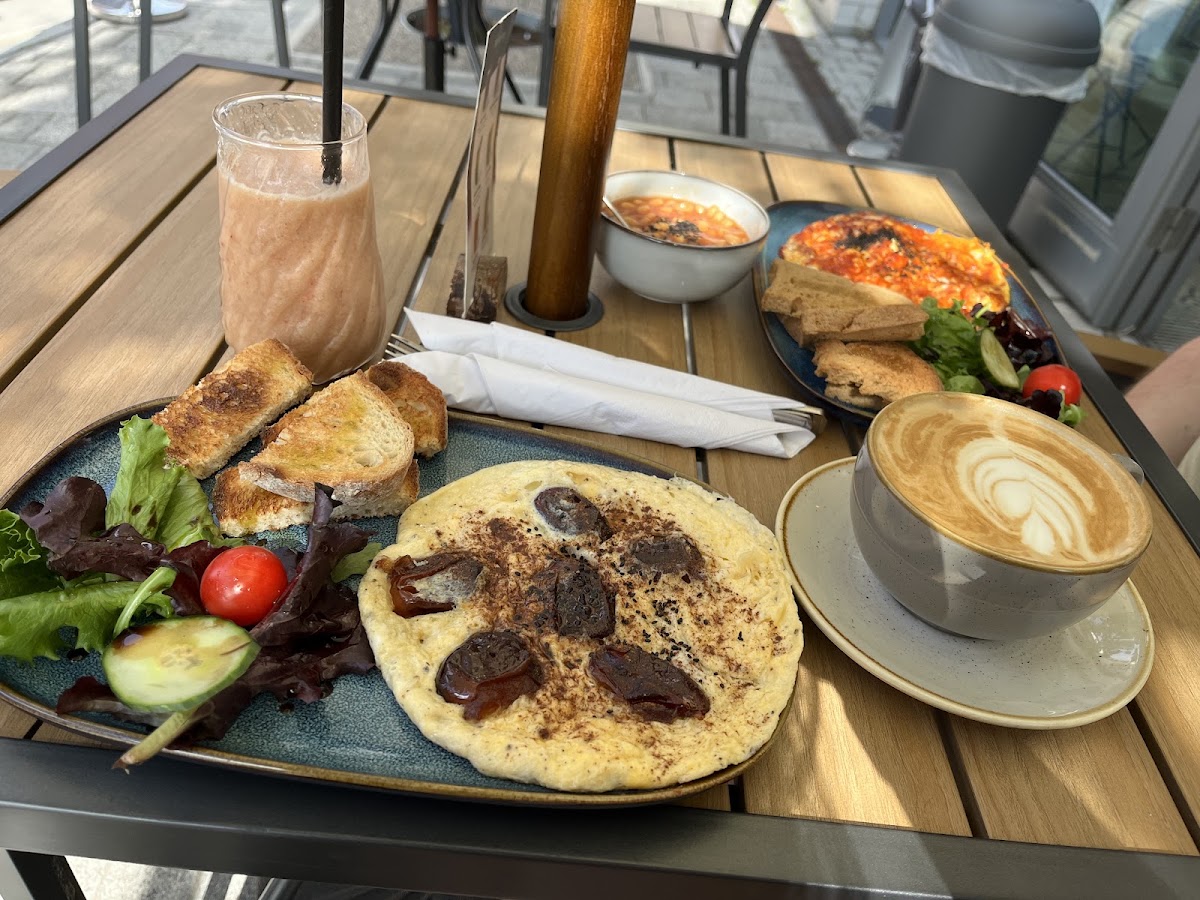 Cafe Saffron — café photo 2