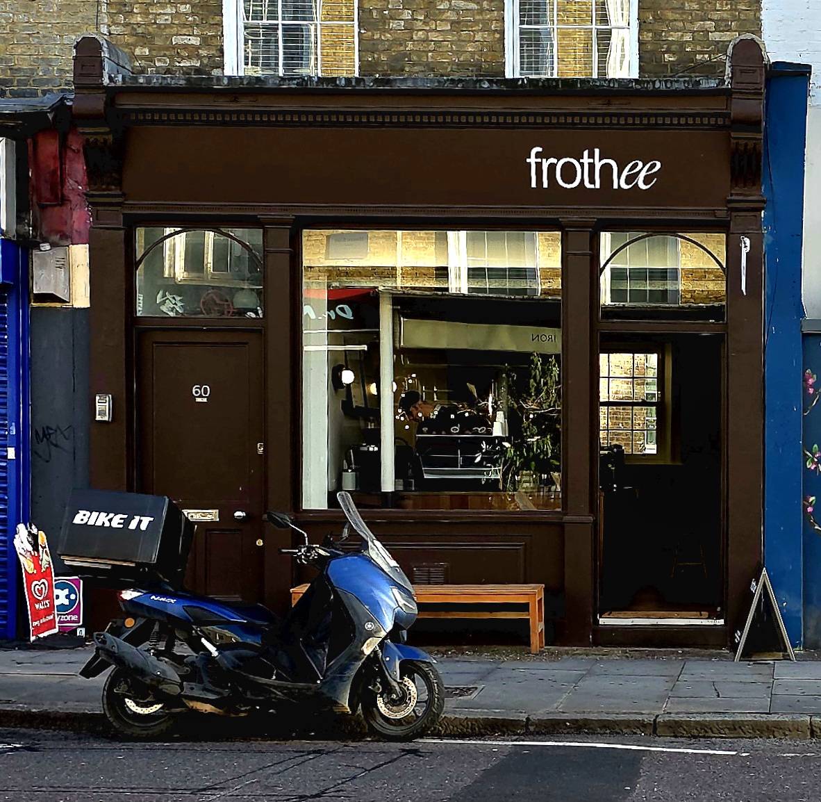 Frothee King's Cross — café photo 4