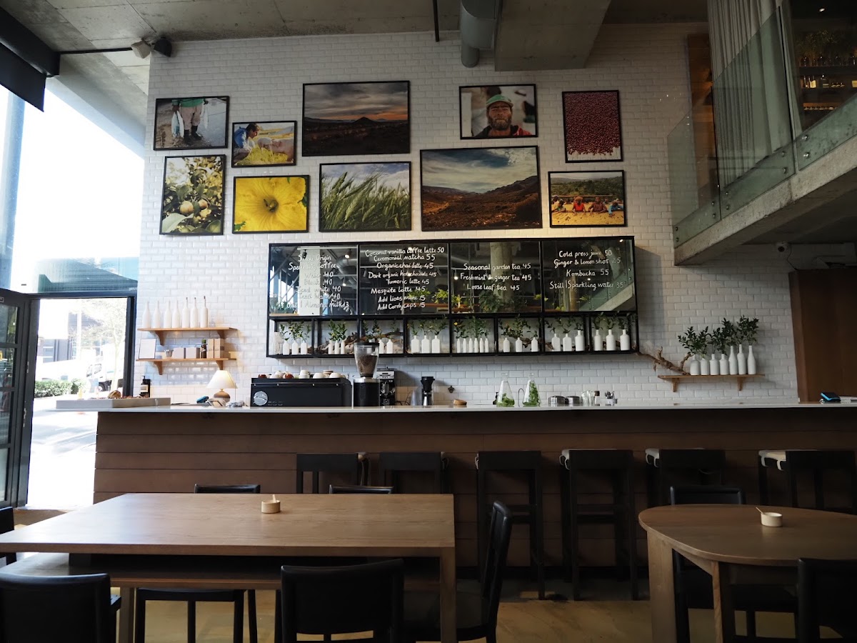 Loading Bay — café photo 3