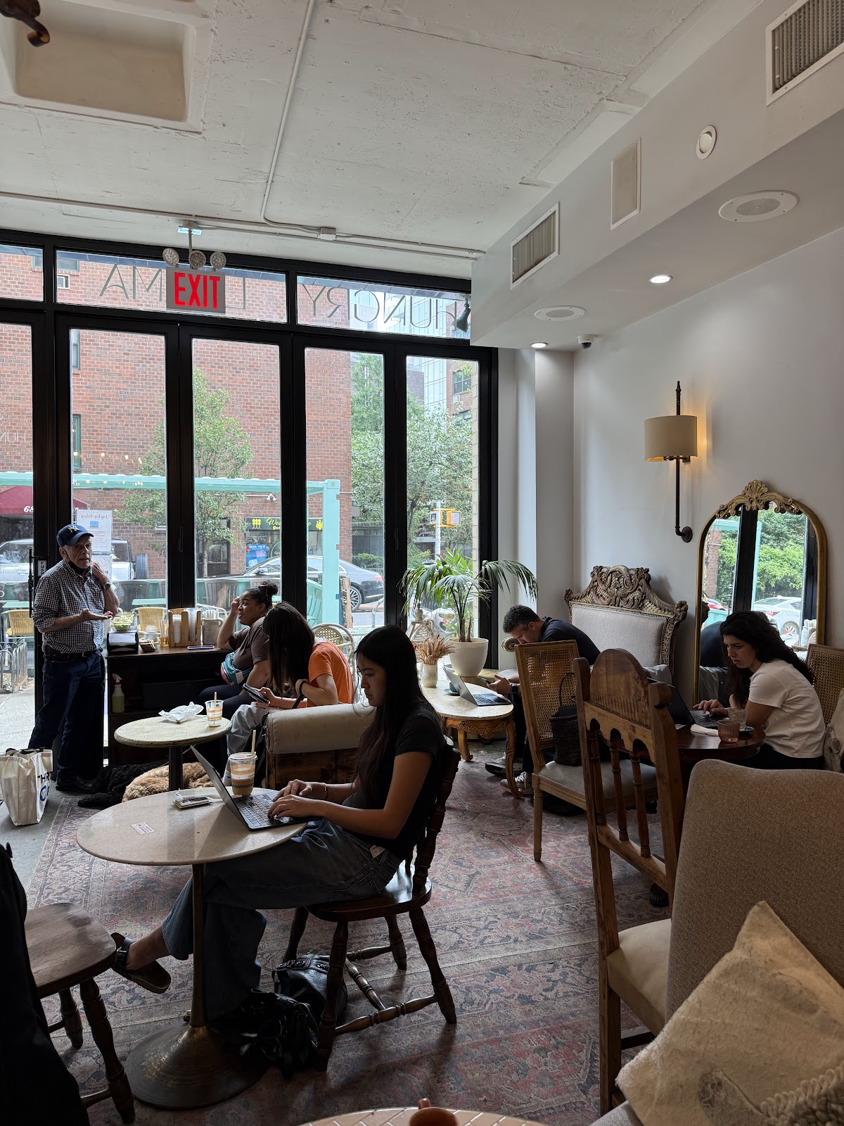 The Lazy Llama Coffee Bar — café photo 5