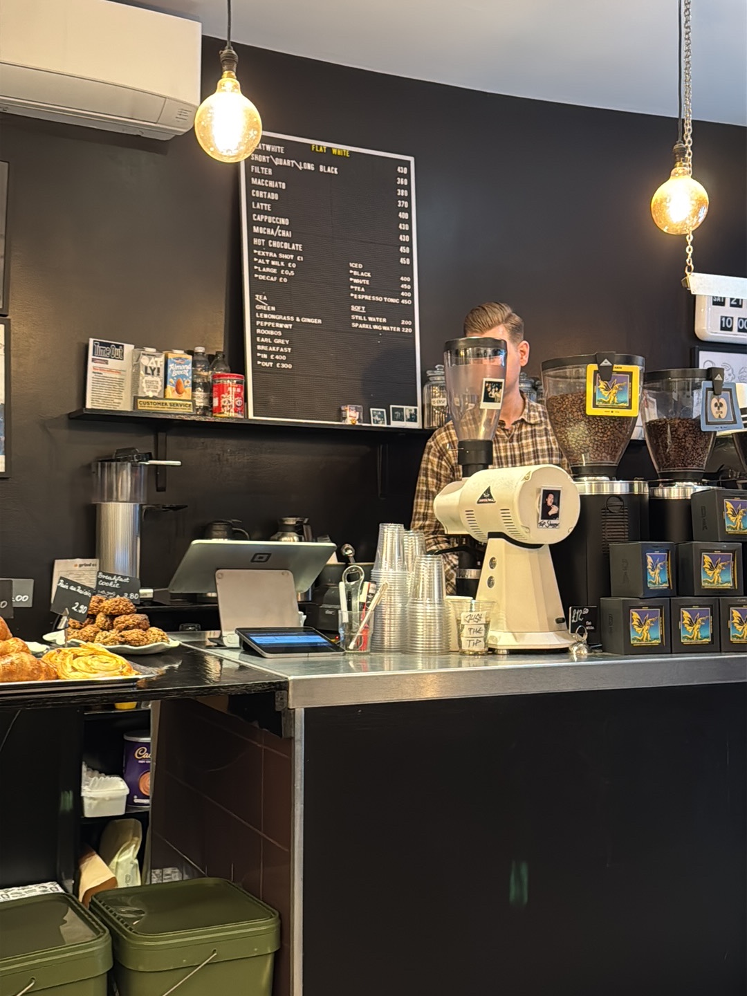 Flat White — café photo 6
