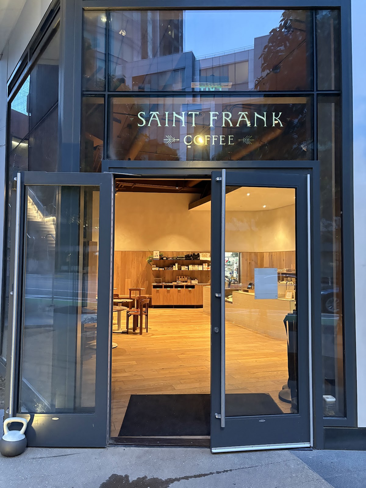 Saint Frank Coffee Salesforce — café photo 1