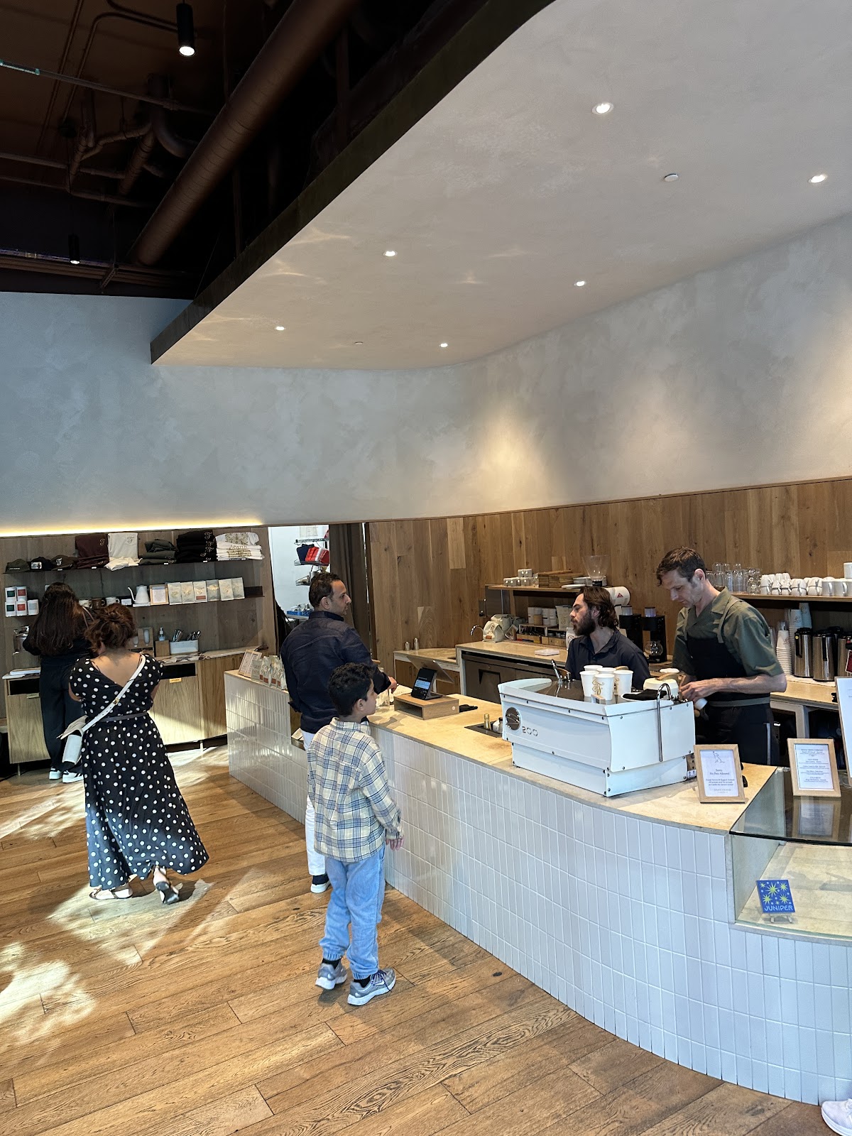 Saint Frank Coffee Salesforce — café photo 5