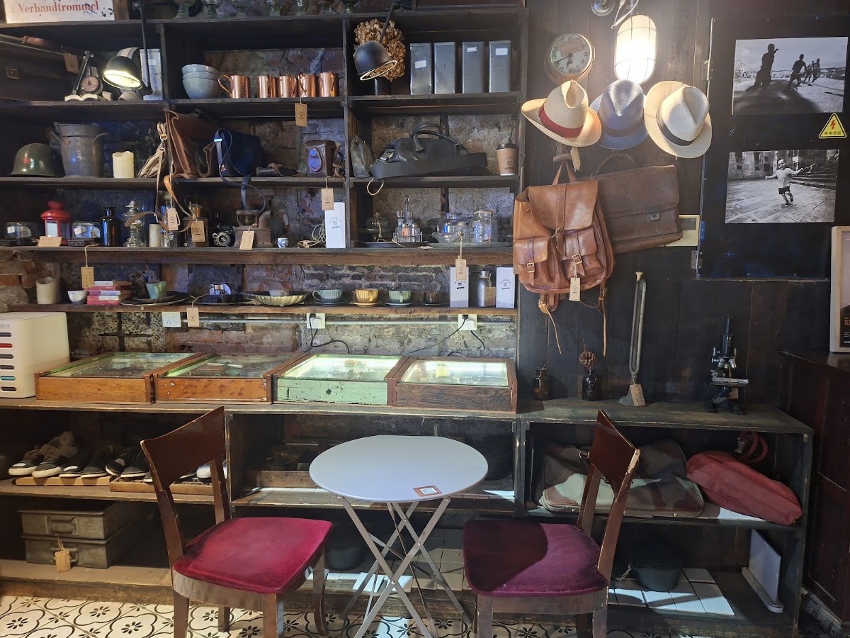 Elmers Coffee Shanghai — café photo 5
