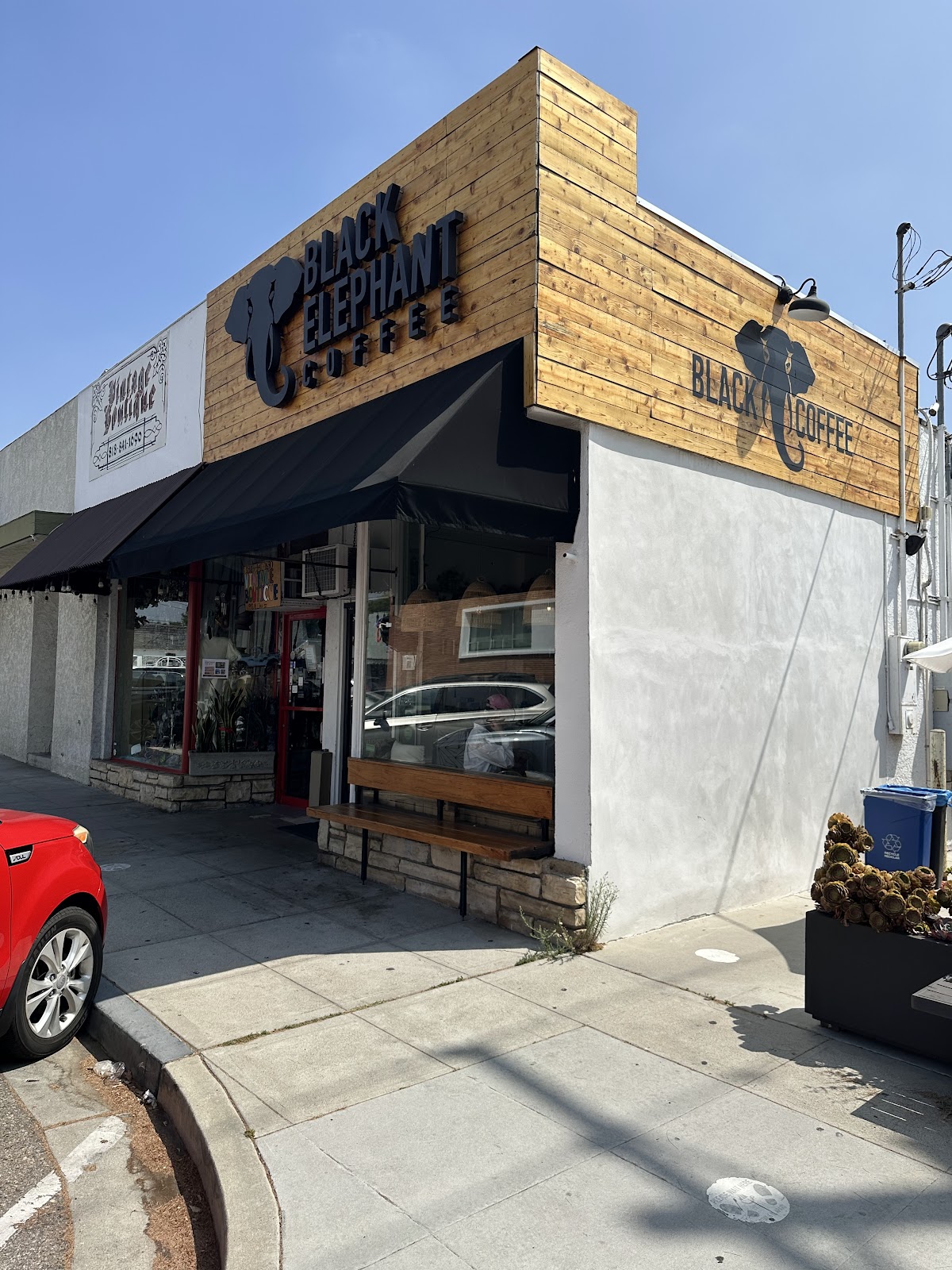 Black Elephant Coffee (Burbank) — café photo 3