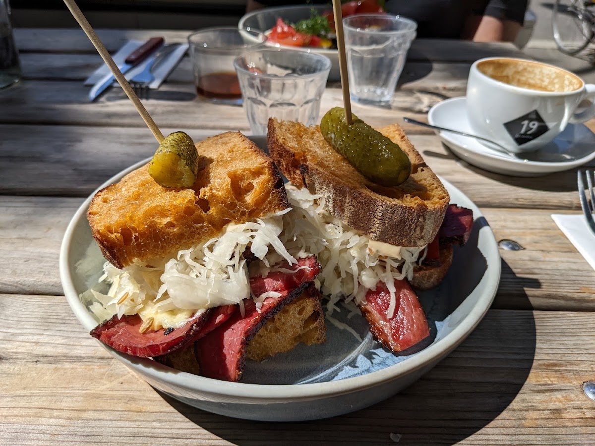 Tres Cabezas Friedrichshain — café photo 2